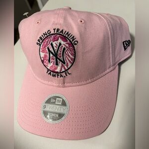 NWOT Woman’s Pink NY Yankees New Era Spring Training hat